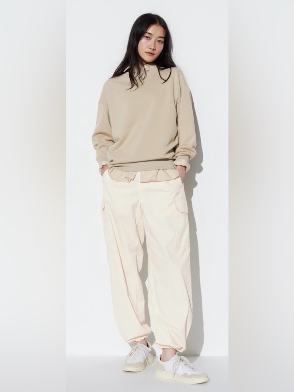 UNIQLO ✨ Women’s Easy Cargo Trousers Cream / Tan Size XS EUC